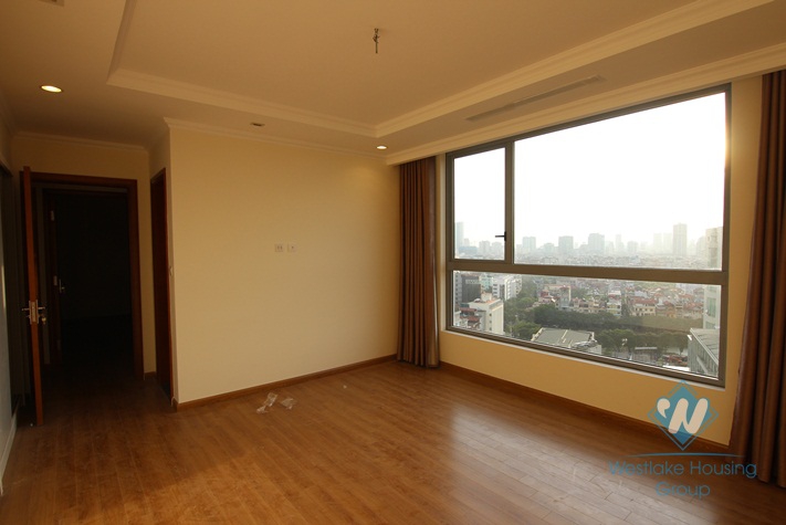Unfurnished  apartment for rent in Vinhomes Nguyen Chi Thanh, Dong Da district, Ha Noi
